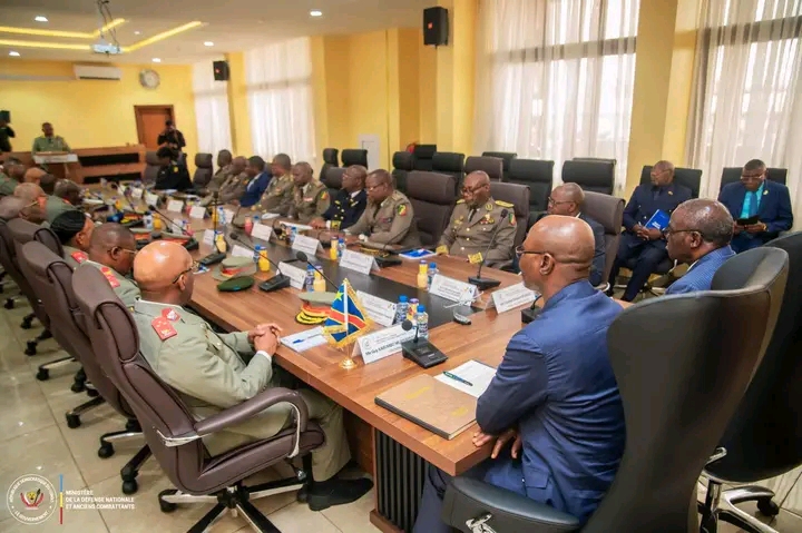 Défense : la RDC et le Congo-Brazzaville renforcent leur coopération bilatérale