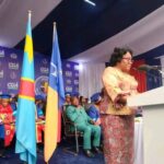 RDC : Marie-Thérèse Sombo exhorte les lauréats de l’UNIKIN à mettre leurs compétences au service de la nation