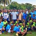 Mai-Ndombe : à Ngong’Iyembe, un match de football en l’honneur d’Anicet Mpo Nkonzo après l’arrivée d’un nouveau médecin